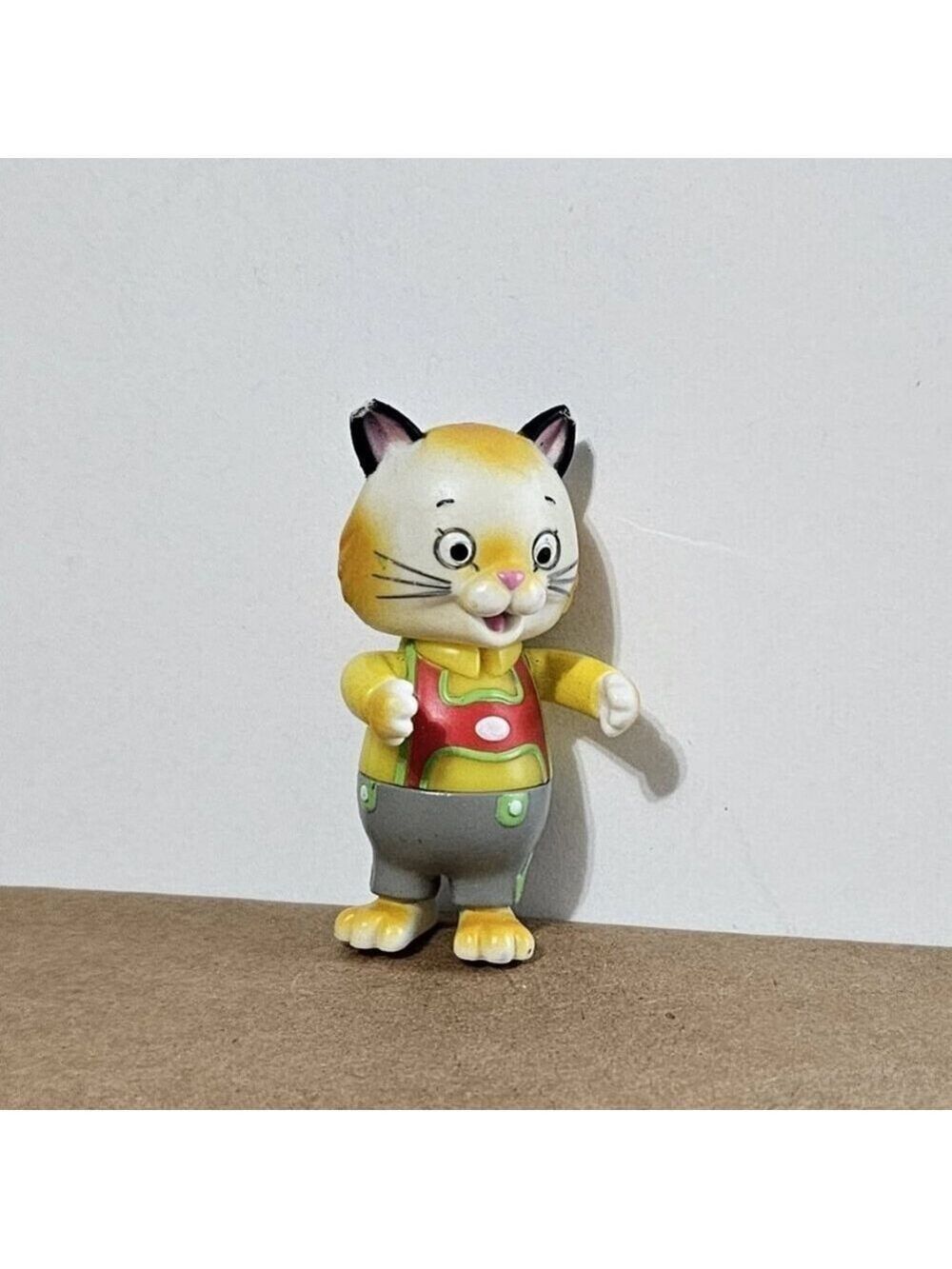 Busytown Richard Scarry Huckle Cat Action Figure Character Cake Topper 2011